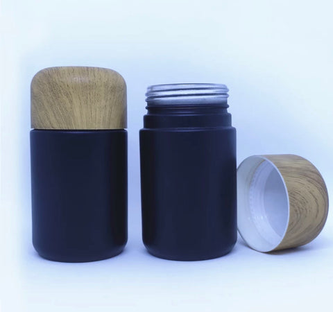 Glass jar with bamboo look lid